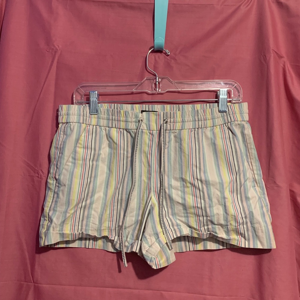 Stripped shorts - Picture 3 of 4
